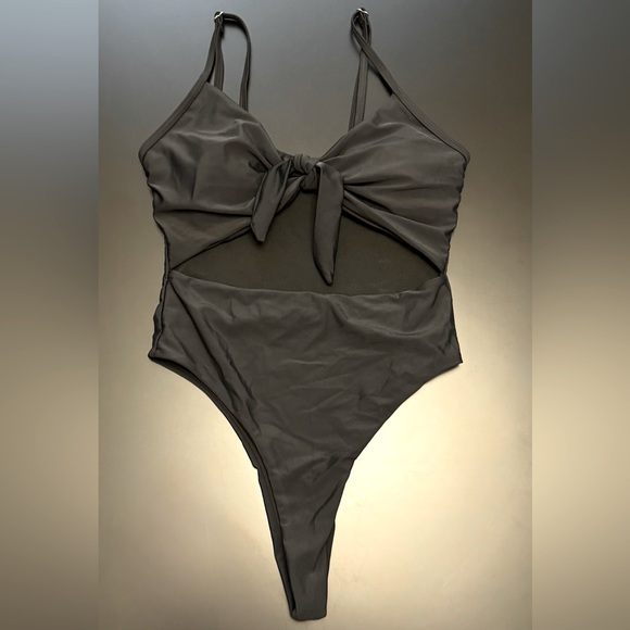 Zahara Swim Black One-Piece Swimsuit – Size Medium - Picture 1 of 7